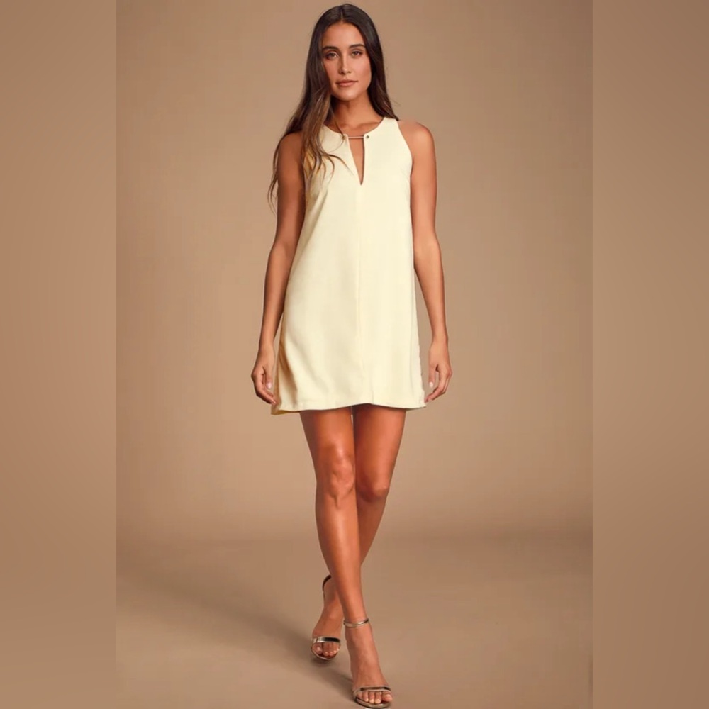 NWT Lulu’s Near or Bar Cream Shift Dress Size XS